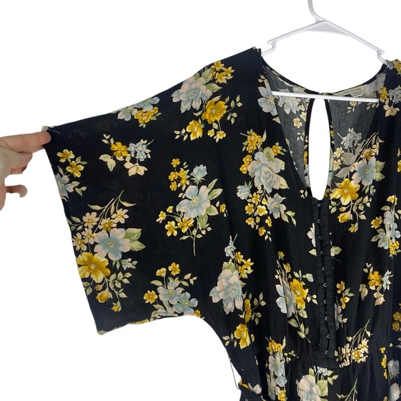 American Eagle Short Sleeve Wide Leg Jumpsuit Medium Black Yellow Blue Floral - Picture 4 of 13